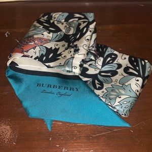 Burberry scarf